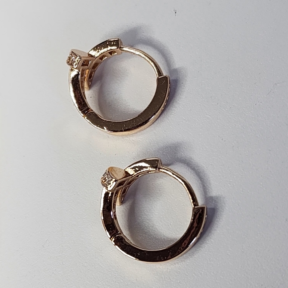 Gold Stainless Steel Huggie Hoop Earrings Nail Ring Design - Picture 10 of 10